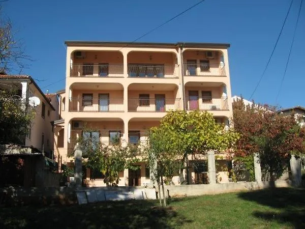 Studio Apartment In Porec With Terrace, Wifi