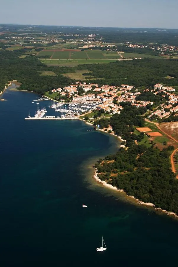 Studio Apartment In Porec With Terrace, Wifi