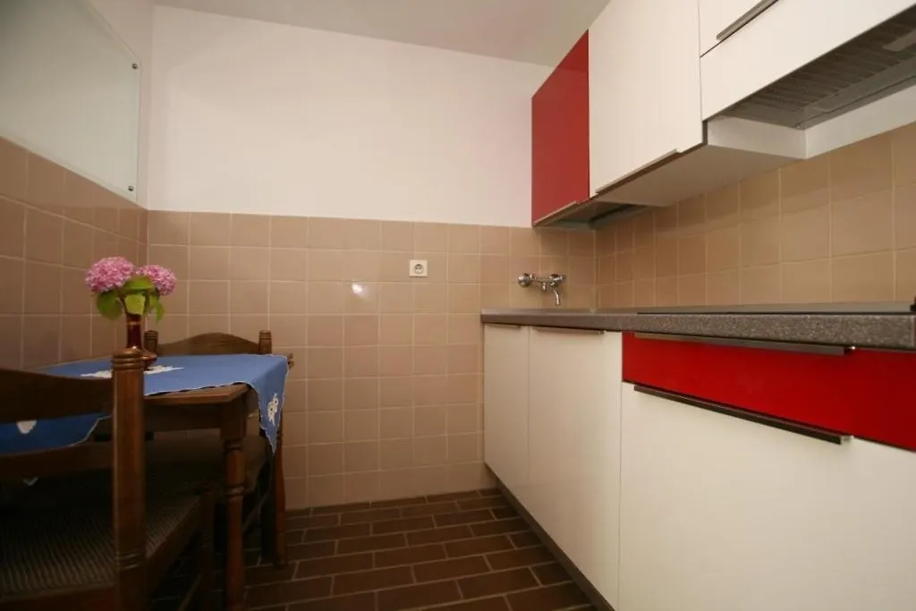 Studio Apartment In Porec With Terrace, Wifi 0*,  Kroatien