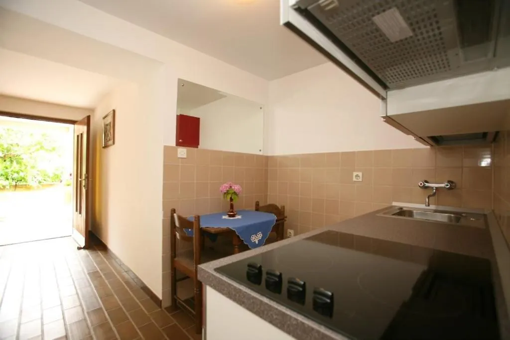 Studio Apartment In Porec With Terrace, Wifi Kroatien